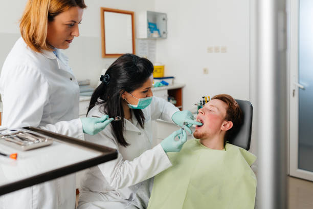 Best Broken or Cracked Tooth Emergency Dentist in Roslyn, NY